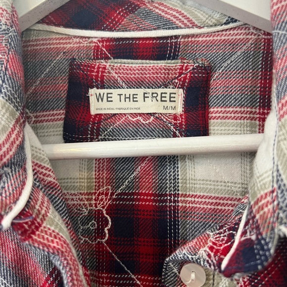 We The Free Georgia flannel plaid embroidered button down shirt. Sz M - Picture 5 of 9